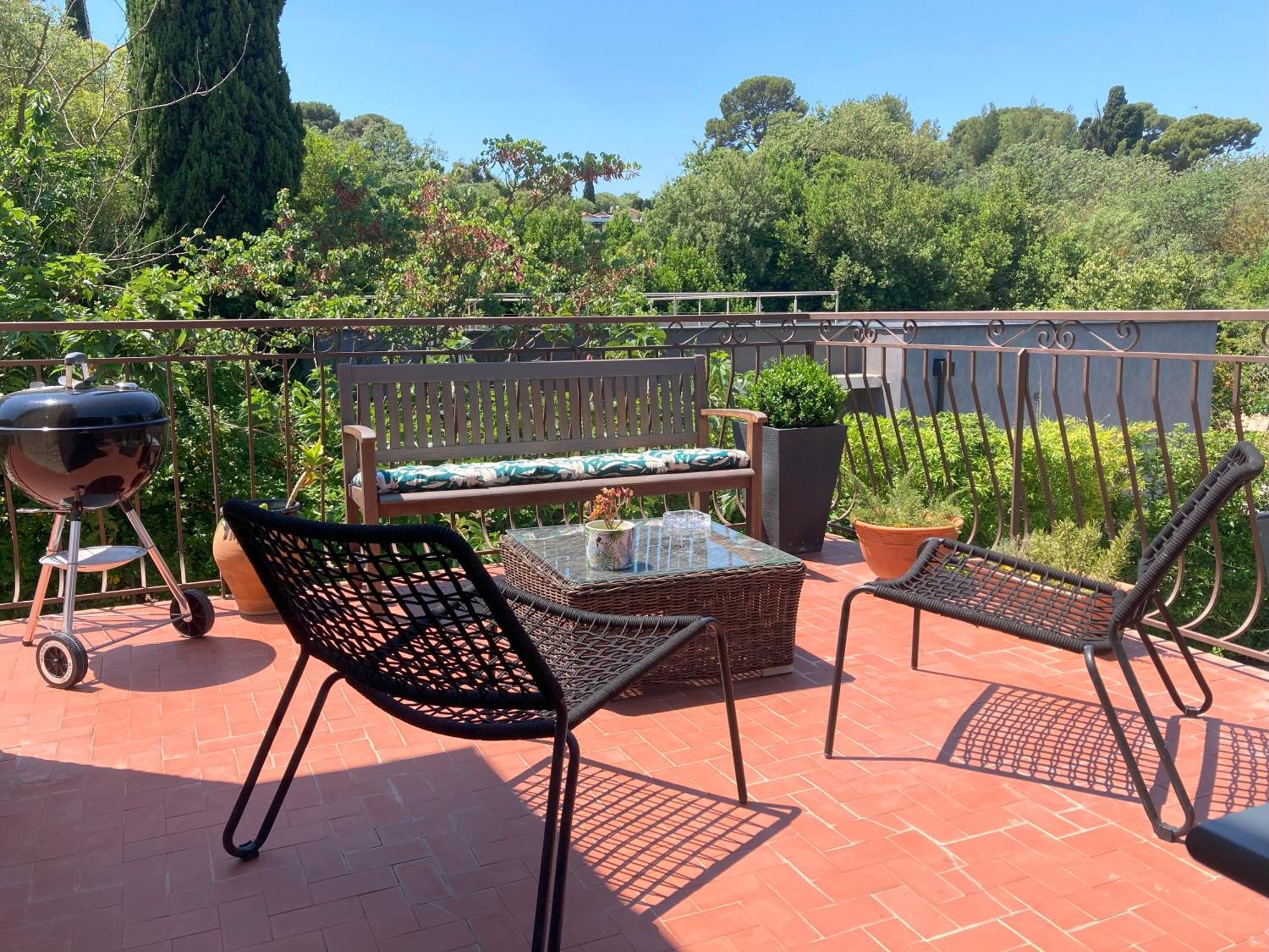 Haut De Villa Avec Terrasse Privative Jardin Et Parking Tout Pres Des Plages Тулон Екстериор снимка